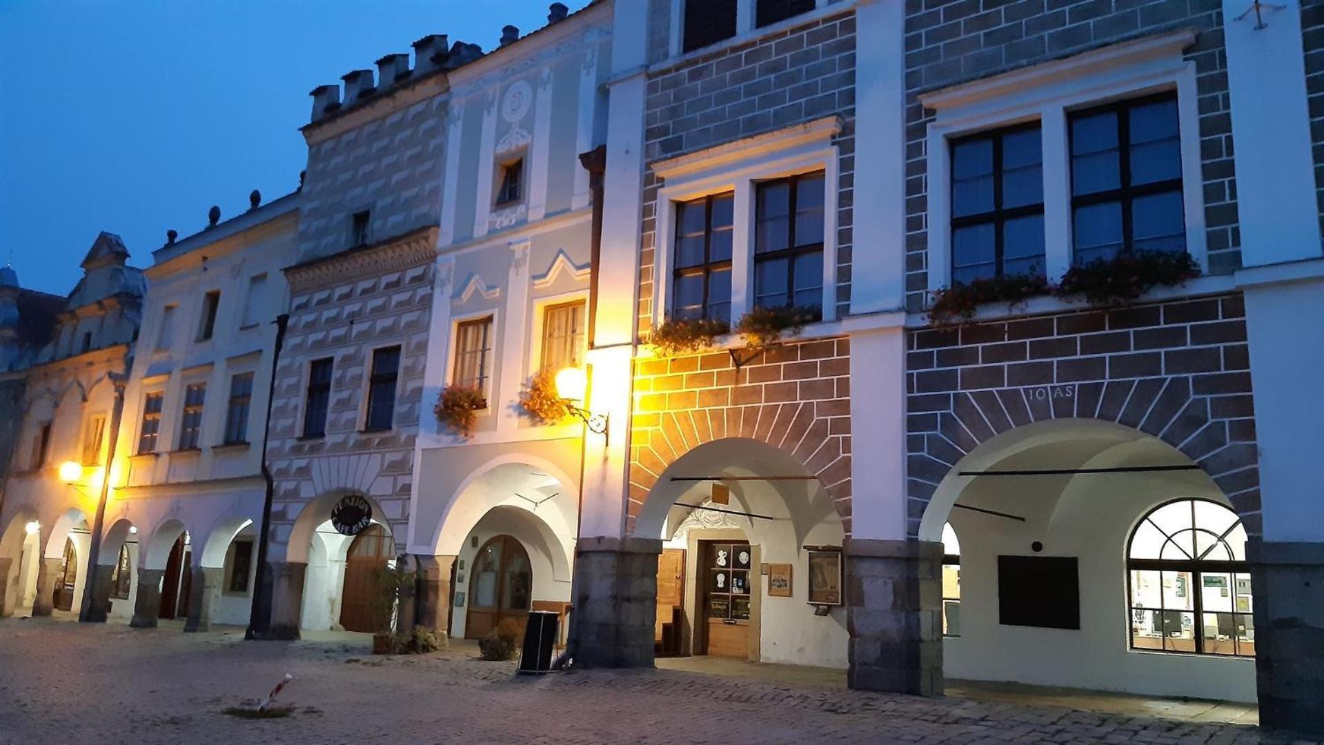 Hotel Ubytovani U Seniglu à Telč Extérieur photo